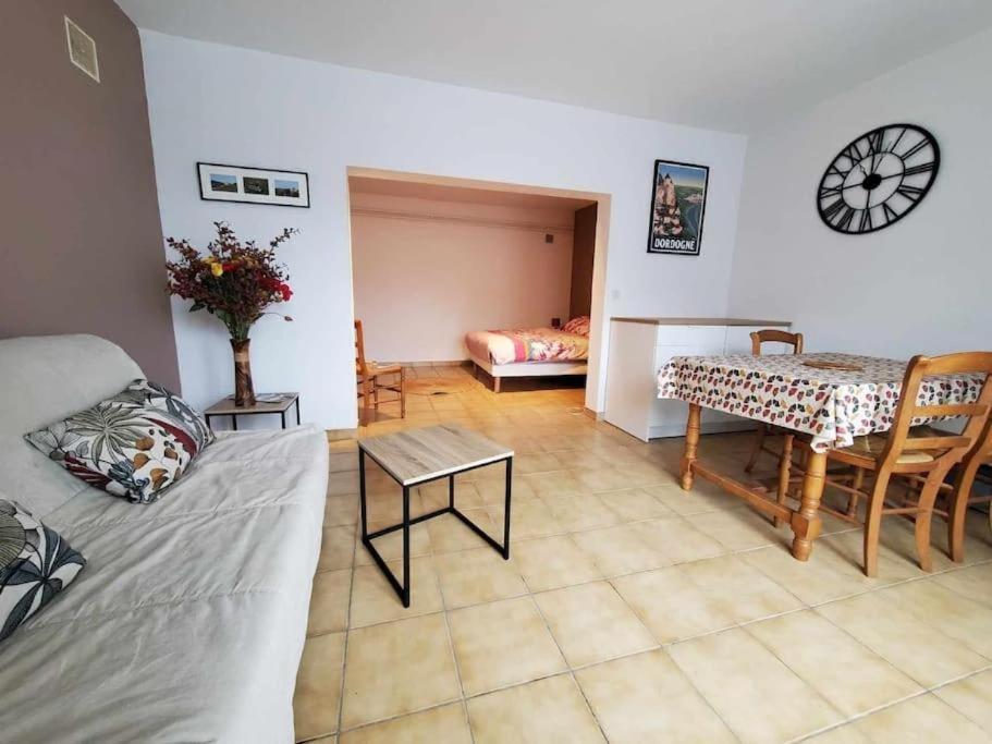 Studio Au Pied Du Chateau De Castelnaud 외부 사진
